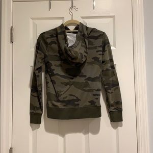 J. Crew Tops - JCREW CAMO PULLOVER HOODIE XS J. Crew Tops - JCREW CAMO PULLOVER HOODIE XS